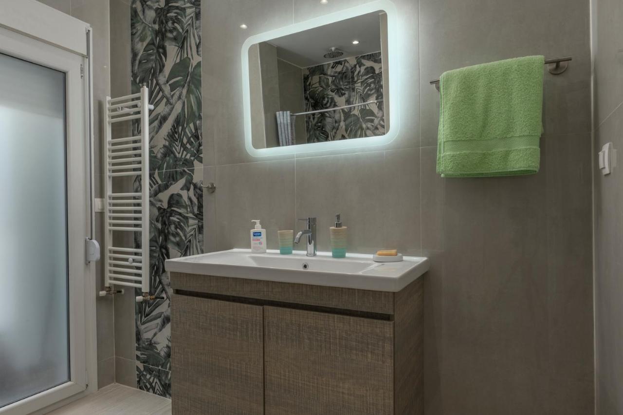 Kosmos Service Apartment City Center 3 With Additional Cost Parking テッサロニキ エクステリア 写真